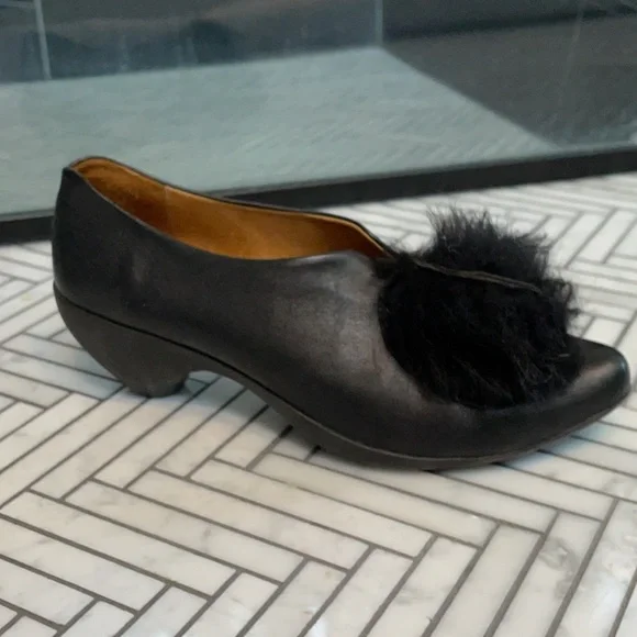 COPY - Tracey Neuls low top fur ball - Picture 2 of 5